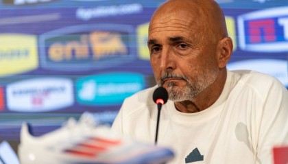 开云体育移动端-斯帕莱蒂：选择派博加或伊尔迪兹出战？这取决于球队的战术思路