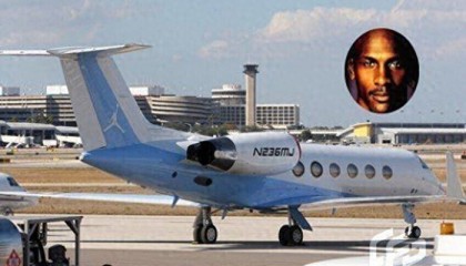 开云娱乐-乔丹的飞机，科比的飞机，杜兰特的飞机，没有对比就没有尴尬|科比·布莱恩特|凯文·杜兰特|詹姆斯|NBA|迈克尔·乔丹_新浪体育_新浪新闻